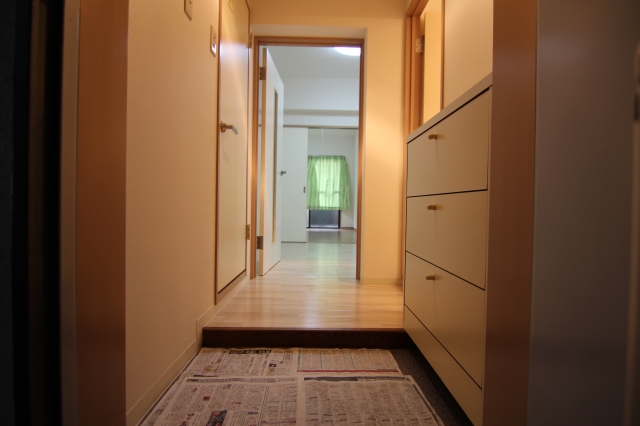 玄関　他のお部屋の参考写真となります。