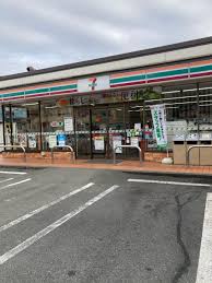 コンビニ　セブンイレブン杉並井草2丁目店（コンビニ）まで393m