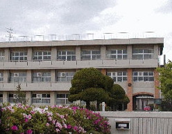 小学校　岡山市立操南小学校（小学校）まで5563m