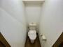 トイレ　温水洗浄便座です