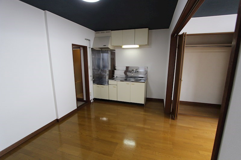 コーポ志栄館の居間写真