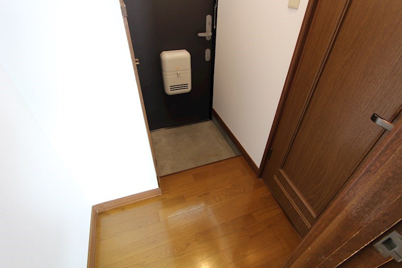 コーポ志栄館の玄関写真