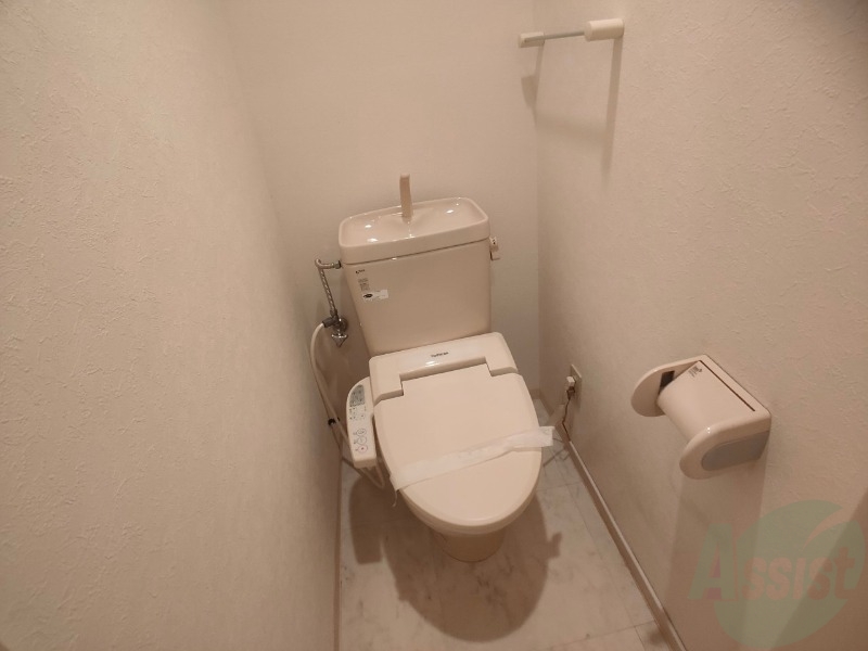 トイレ　こちらはトイレです。清潔感があり、安心して使用できます。