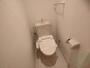 トイレ　こちらはトイレです。清潔感があり、安心して使用できます。