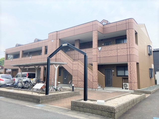 ＪＲ東海道本線 守山駅 バス乗車時間：6分 最寄りバス停で下車 徒歩1分 築23年