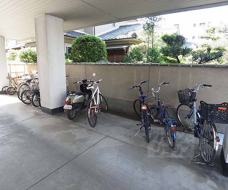 駐車場　駐輪場