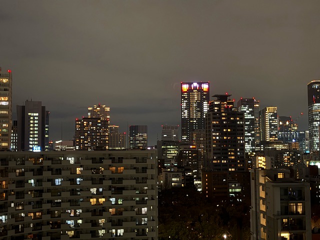 眺望　5.6帖洋室からの梅田方面夜景！