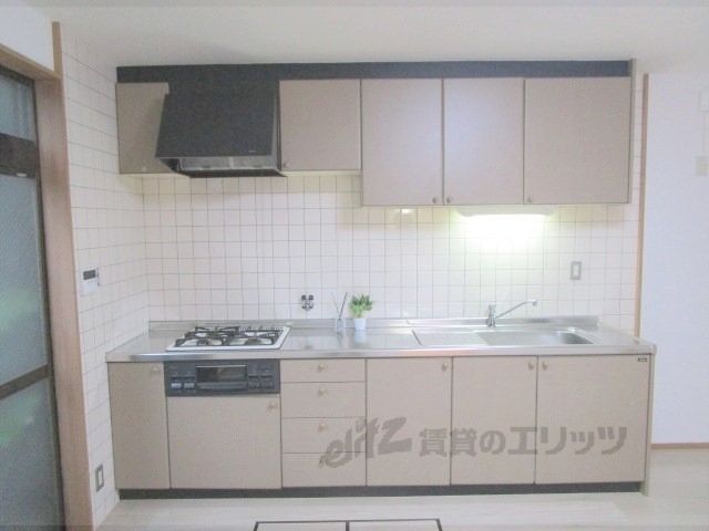 京阪鴨東線 出町柳駅 徒歩31分 2階建 築28年のキッチン写真