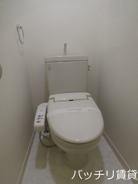 トイレ　画像は別号室の為、現状優先になります。