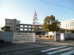 小学校　三木市立三木小学校（小学校）まで1013m