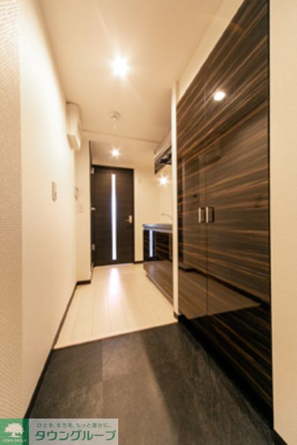 玄関　※写真は同タイプ住戸です。