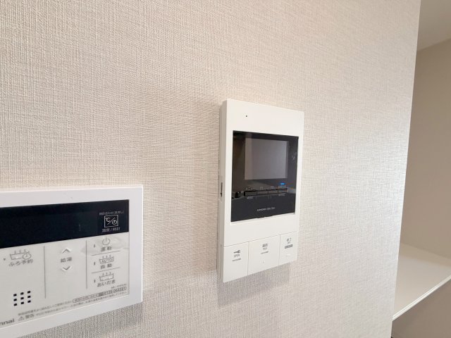 セキュリティ　TVモニターホンで来客が誰か確認してから開けて下さいね