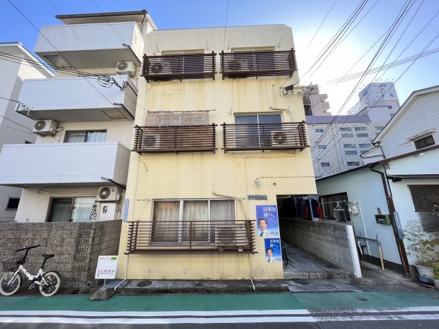本宮マンションの外観写真