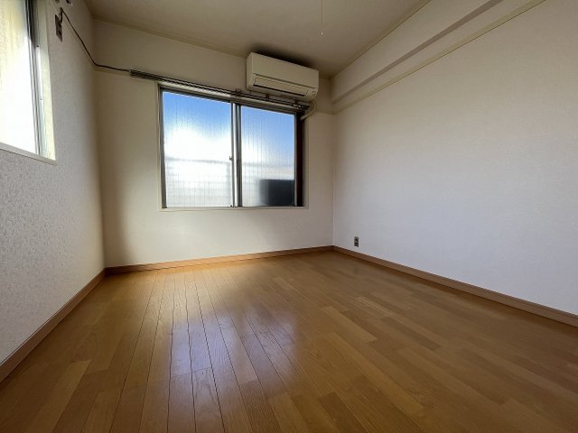 本宮マンションの居間写真