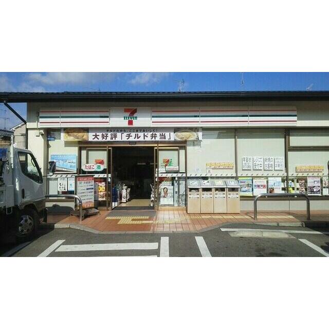 コンビニ　セブンイレブン 深草大亀谷店（コンビニ）まで71m