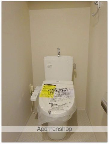 地下鉄中央線 阿波座駅 徒歩10分 11階建 築11年のトイレ写真