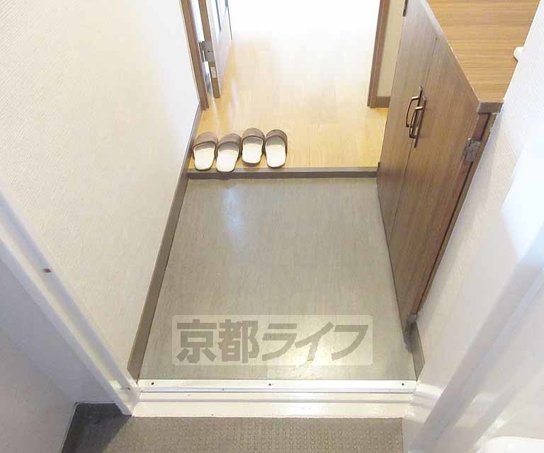 玄関　ゆったりとした玄関です。