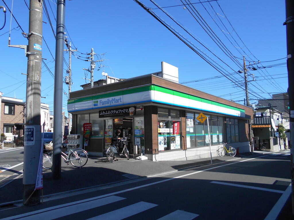 コンビニ　ファミリーマート堀ノ内三丁目水道通り店（コンビニ）まで193m