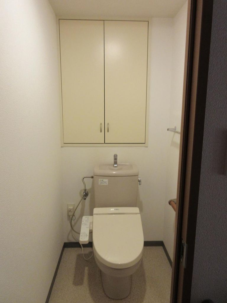 フォー・アドレーションのトイレ写真