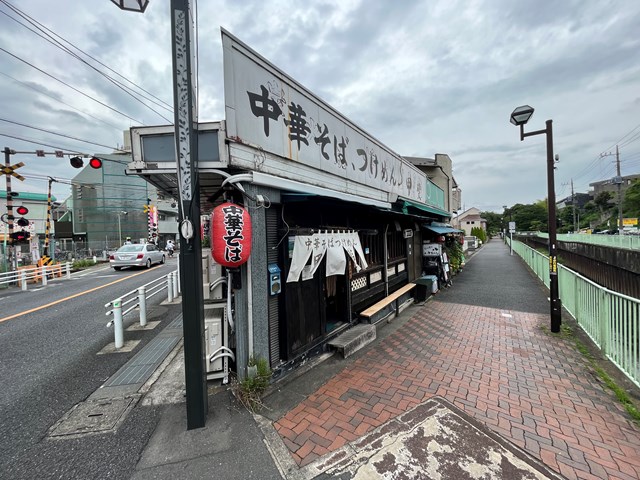 飲食店　中華そば つけ麺 甲斐（飲食店）まで1071m