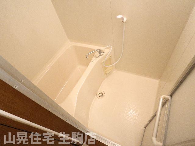 近鉄生駒線 一分駅 徒歩5分 2階建 築31年の風呂写真