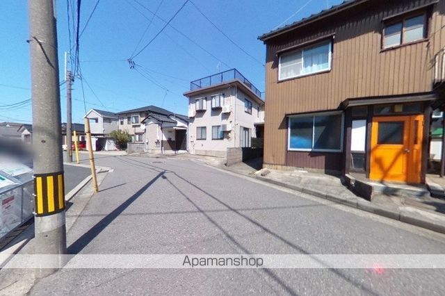 その他　前面道路（その他）まで0m