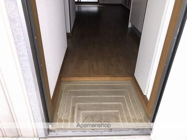 サイプレスハイツの玄関写真