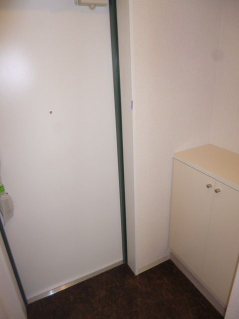 シャルムKの玄関写真