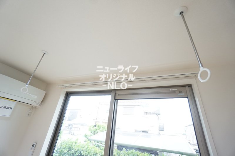 その他設備　室内物干しがあるので雨天時にもお洗濯ができます☆