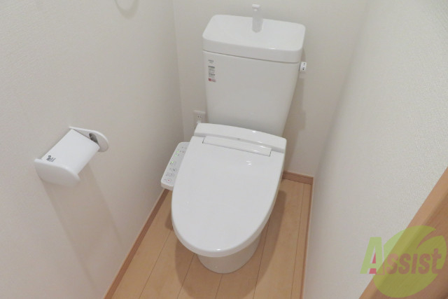 トイレ　トイレはウォシュレット付きです。シャワートイレは嬉しいですね