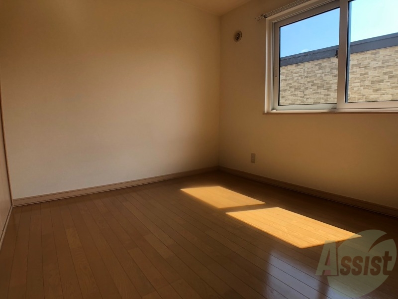 その他部屋・スペース　明るいお部屋は気持ちよく過ごせそうですね。