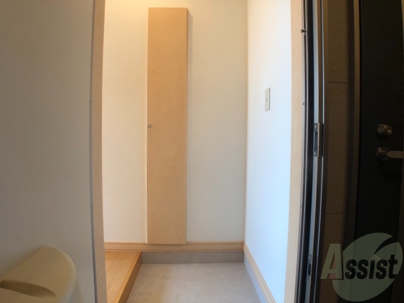 玄関　玄関です。白を基調としていて清潔感があります！
