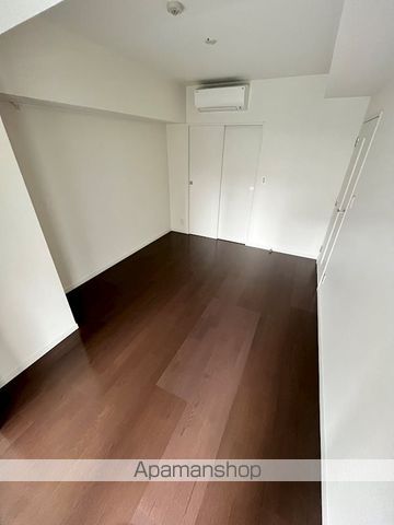 レジディア日本橋人形町IIの居間写真
