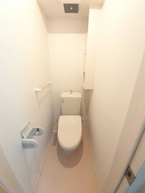 マリナ・デル・レイIのトイレ写真