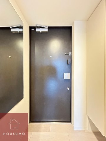 コンフォリア・リヴ江坂江の木町Qの玄関写真