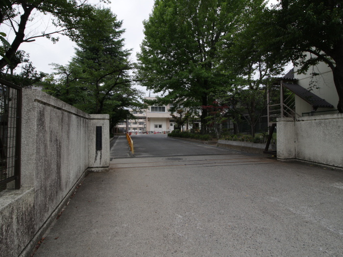 小学校　仙台市立八幡小学校（小学校）まで550m