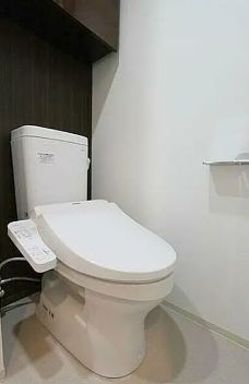 トイレ　参考写真：別部屋タイプ
