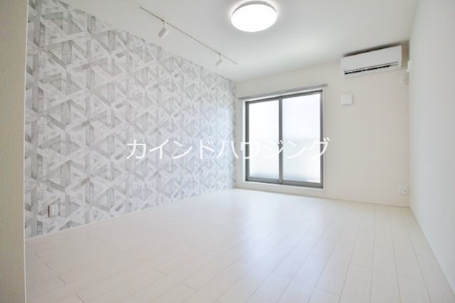 フジパレス中加賀屋III番館の居間写真