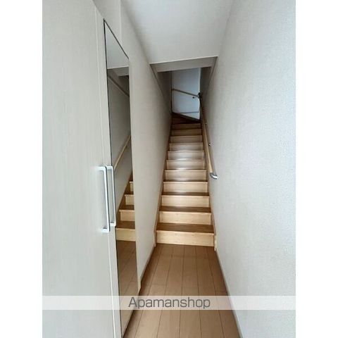 ヴィラ八百島IIの玄関写真