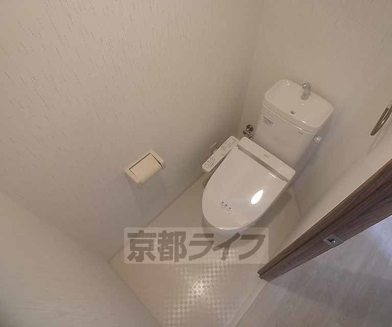 トイレ　清潔感のある洋式トイレです。