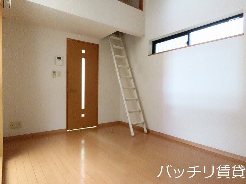 居室・リビング　画像は同型タイプの為現状を優先致します。
