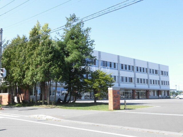 その他　岩見沢第一小学校（その他）まで219m