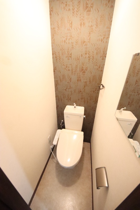 阪急神戸線 塚口駅 徒歩5分 3階建 築39年のトイレ写真
