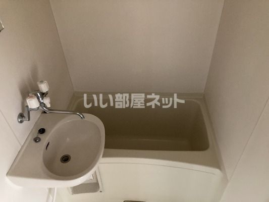 グロリアスIIの風呂写真