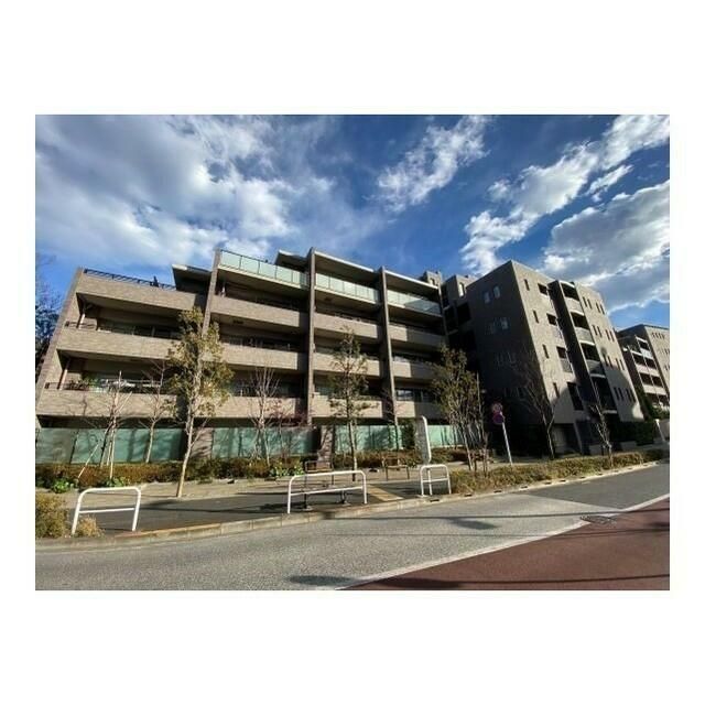 バルコニー　お問い合わせはタウンハウジングまで