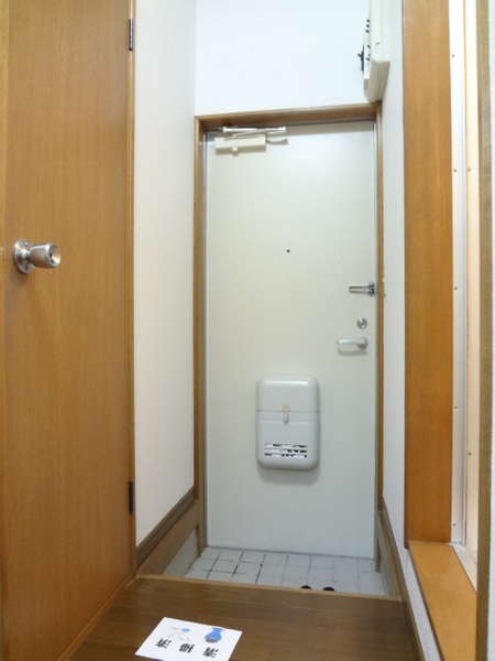 ハイツ中村の玄関写真