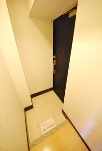 東京メトロ半蔵門線 水天宮前駅 徒歩2分 9階建 築15年の玄関写真