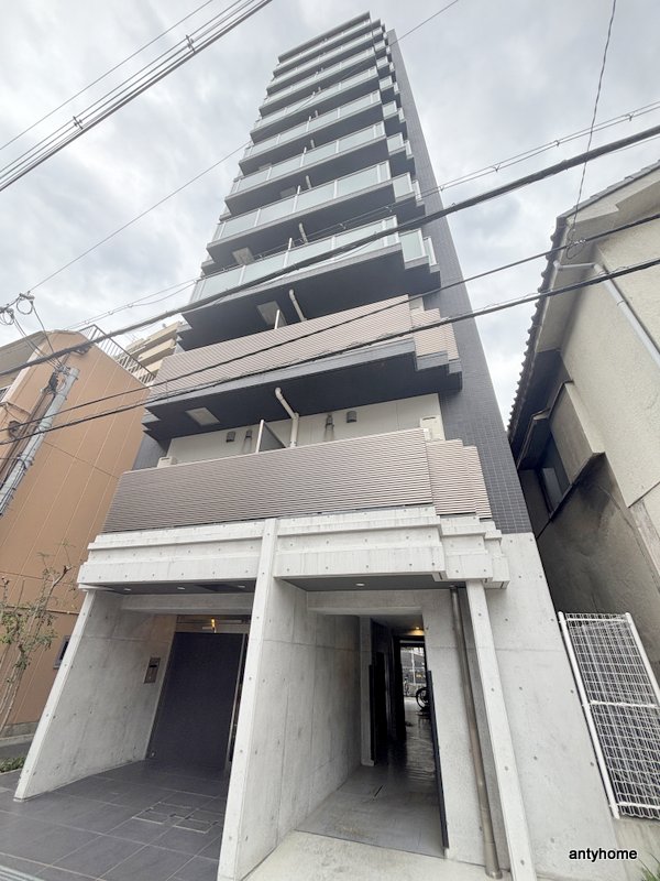 地下鉄千日前線 阿波座駅 徒歩10分 11階建 築9年の外観写真