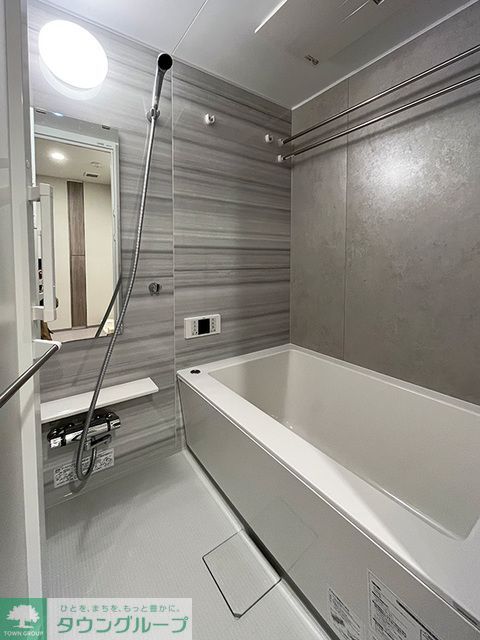 バス・シャワールーム　※写真は同タイプ住戸です。