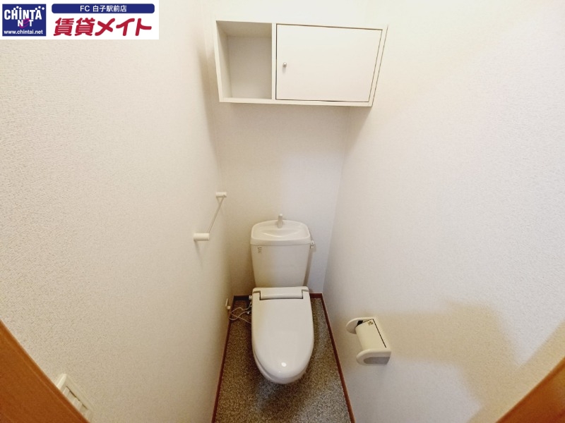 トイレ　同型反転画像参考